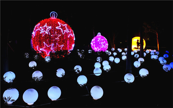 黄土地首届梦幻灯光展